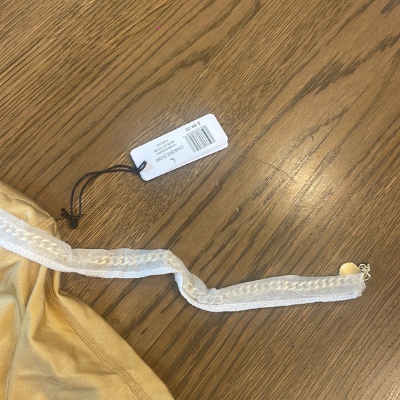 WEWOREWHAT GOLD BIKE SHORT - Picture 6 of 7